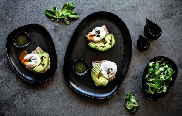 MYSTERIOUS talíř dezertní  22 X 18 cm